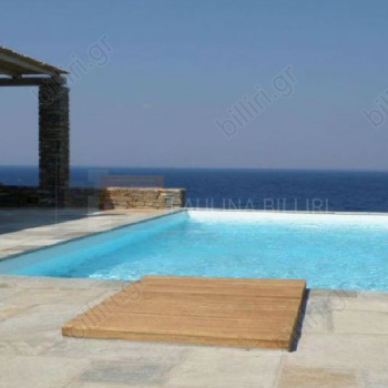 Πισίνα - θέα . Swimming pool - view